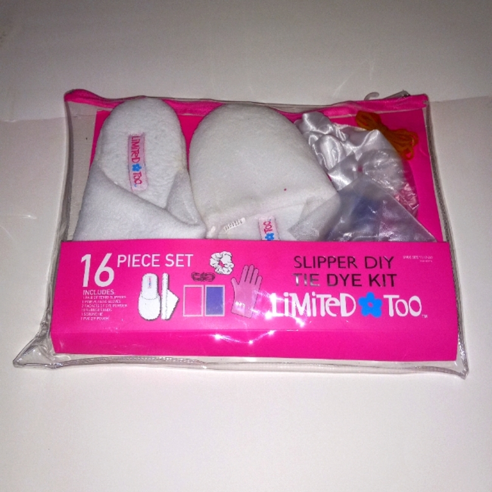 Arts/ Craft 16 piece Slipper DIY Tie Dye Kit size little girl M/13